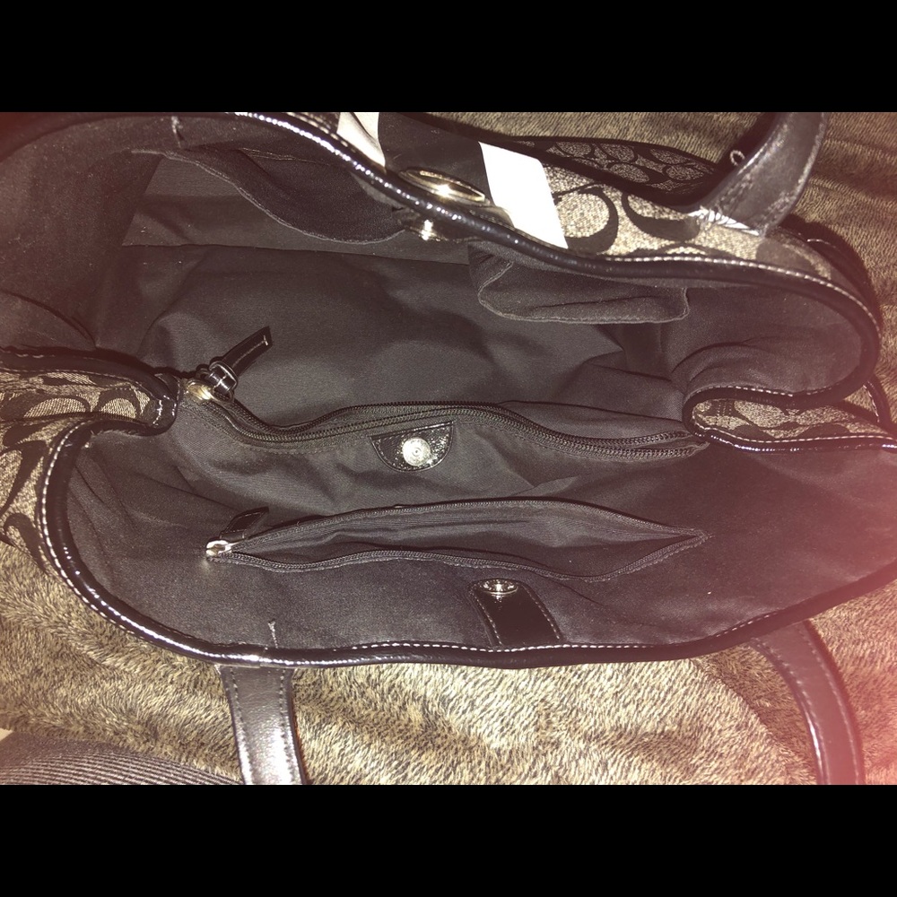 Tote - Picture 3 of 7